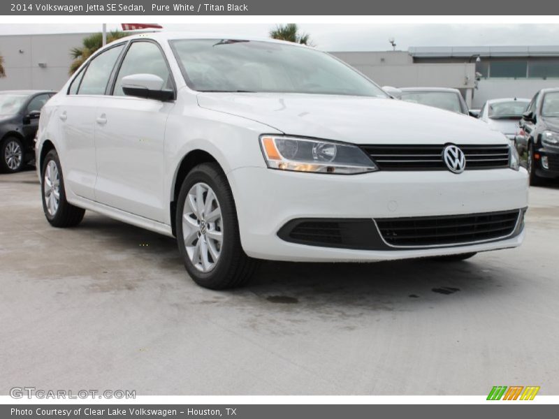 Pure White / Titan Black 2014 Volkswagen Jetta SE Sedan