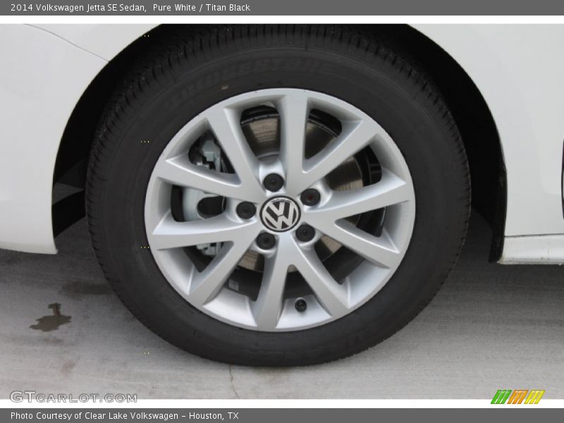 Pure White / Titan Black 2014 Volkswagen Jetta SE Sedan