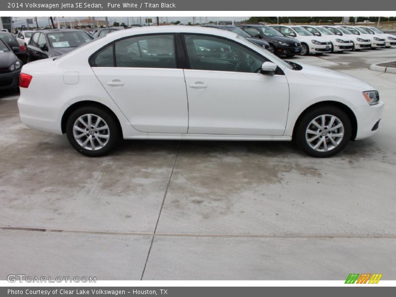 Pure White / Titan Black 2014 Volkswagen Jetta SE Sedan