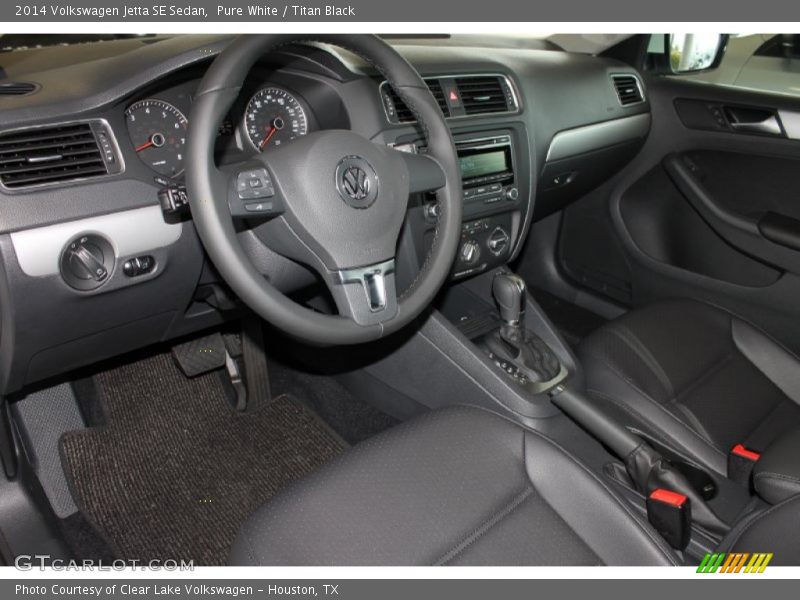 Pure White / Titan Black 2014 Volkswagen Jetta SE Sedan