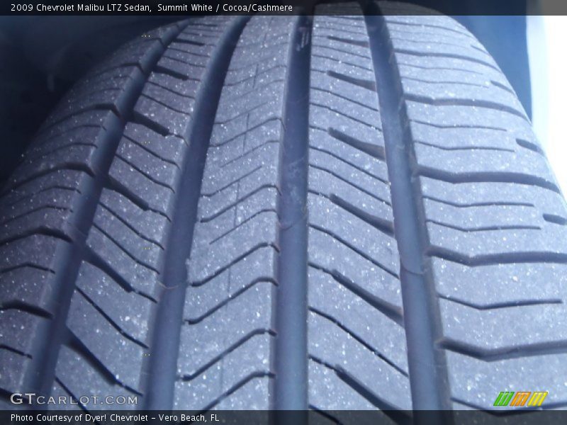 Summit White / Cocoa/Cashmere 2009 Chevrolet Malibu LTZ Sedan
