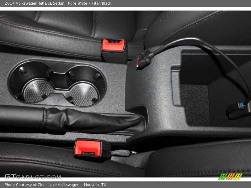 Pure White / Titan Black 2014 Volkswagen Jetta SE Sedan