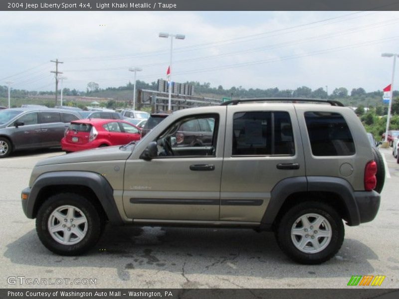 Light Khaki Metallic / Taupe 2004 Jeep Liberty Sport 4x4