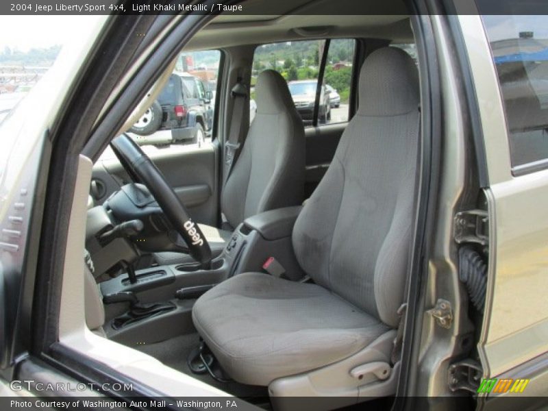 Light Khaki Metallic / Taupe 2004 Jeep Liberty Sport 4x4
