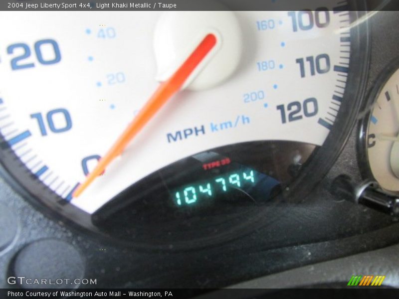 Light Khaki Metallic / Taupe 2004 Jeep Liberty Sport 4x4