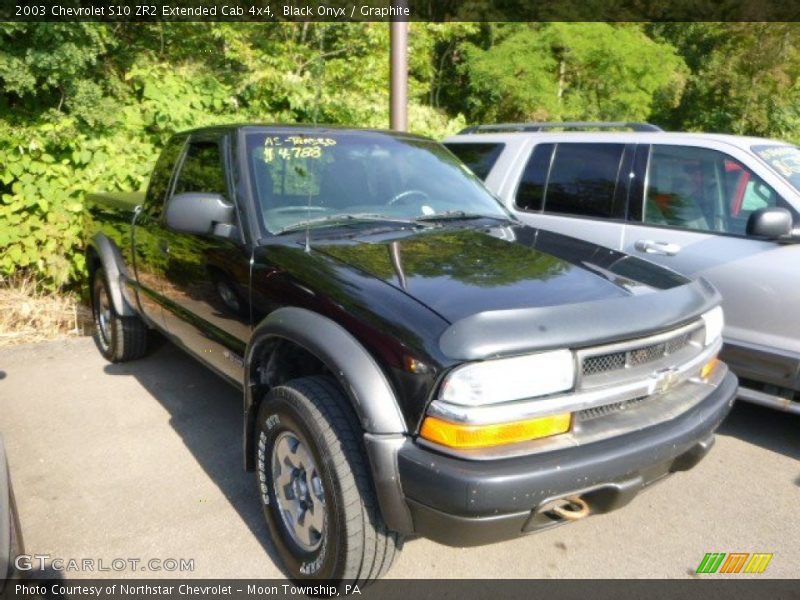 Black Onyx / Graphite 2003 Chevrolet S10 ZR2 Extended Cab 4x4