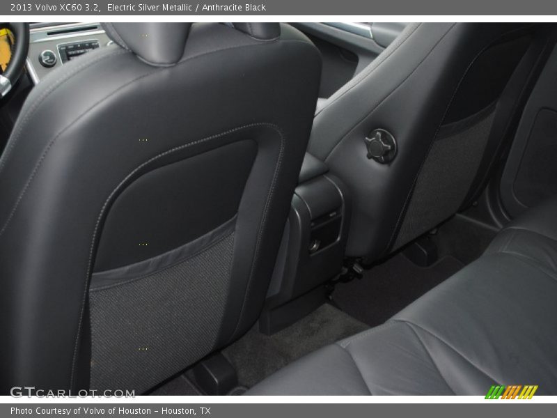 Electric Silver Metallic / Anthracite Black 2013 Volvo XC60 3.2