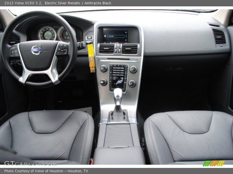 Electric Silver Metallic / Anthracite Black 2013 Volvo XC60 3.2