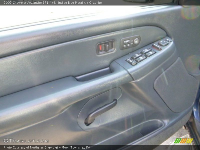 Indigo Blue Metallic / Graphite 2002 Chevrolet Avalanche Z71 4x4