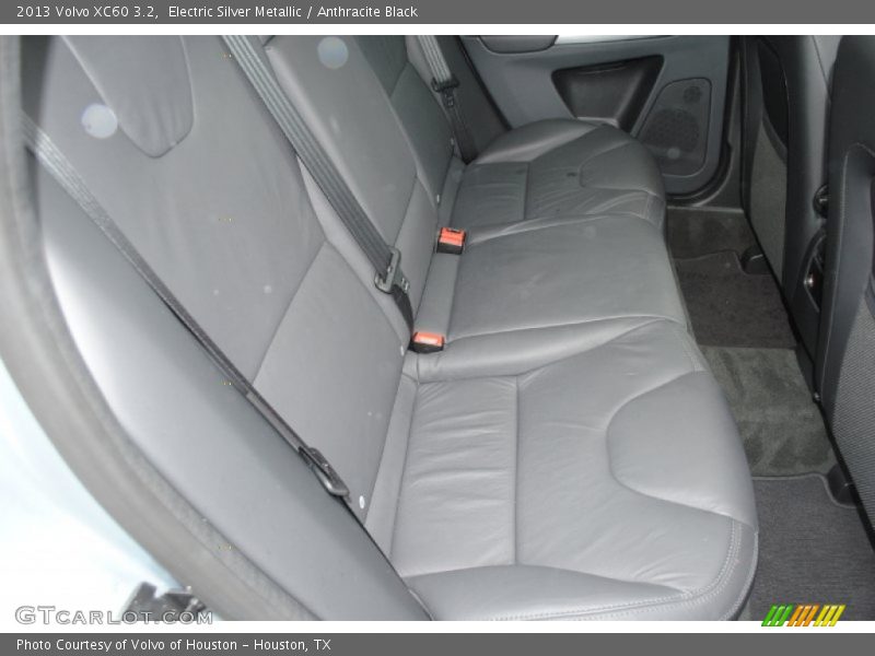 Electric Silver Metallic / Anthracite Black 2013 Volvo XC60 3.2