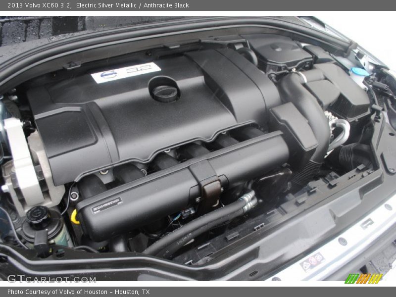 Electric Silver Metallic / Anthracite Black 2013 Volvo XC60 3.2