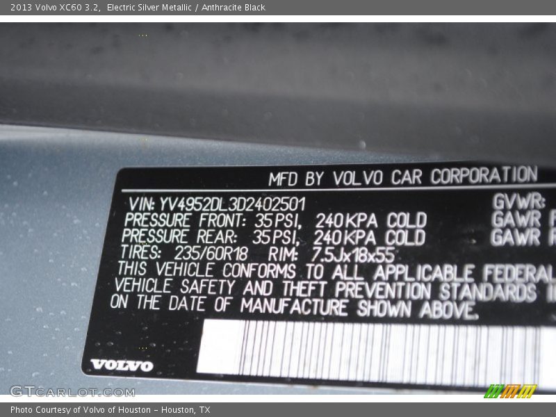 Electric Silver Metallic / Anthracite Black 2013 Volvo XC60 3.2