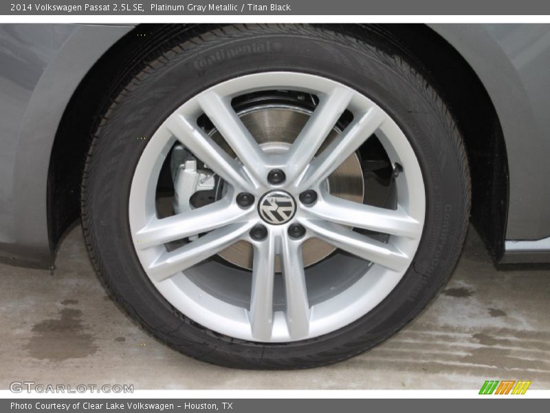 Platinum Gray Metallic / Titan Black 2014 Volkswagen Passat 2.5L SE