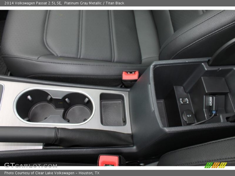 Platinum Gray Metallic / Titan Black 2014 Volkswagen Passat 2.5L SE