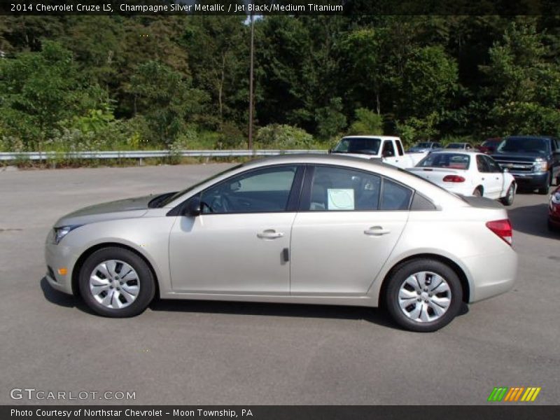 Champagne Silver Metallic / Jet Black/Medium Titanium 2014 Chevrolet Cruze LS