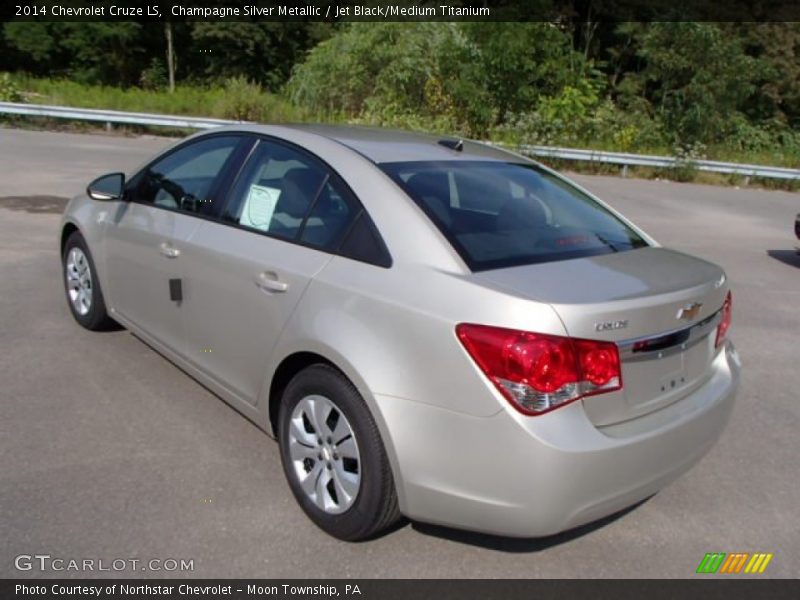 Champagne Silver Metallic / Jet Black/Medium Titanium 2014 Chevrolet Cruze LS