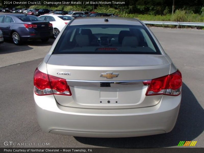 Champagne Silver Metallic / Jet Black/Medium Titanium 2014 Chevrolet Cruze LS