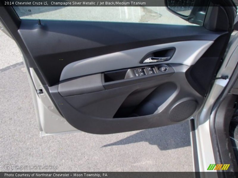 Champagne Silver Metallic / Jet Black/Medium Titanium 2014 Chevrolet Cruze LS