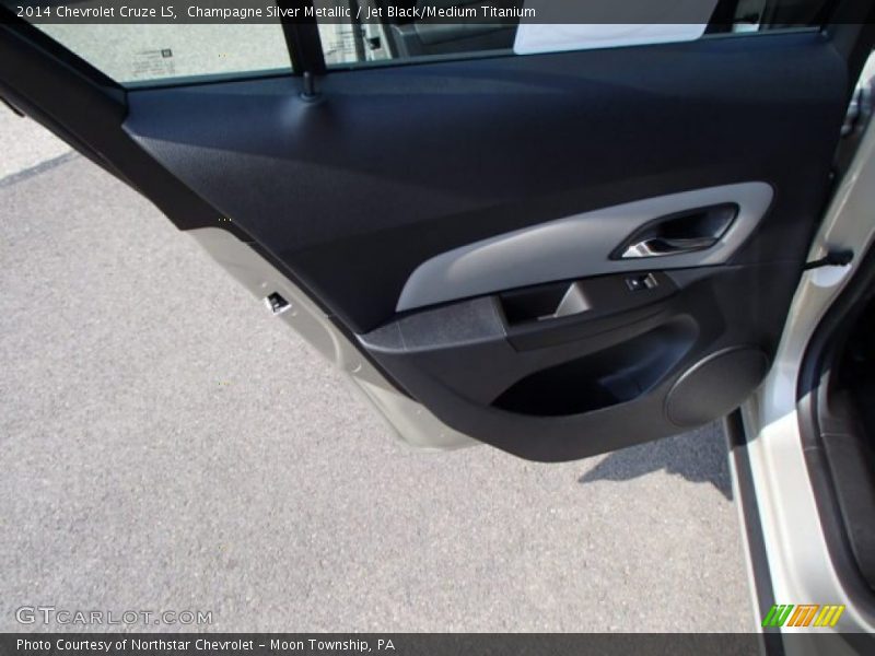 Champagne Silver Metallic / Jet Black/Medium Titanium 2014 Chevrolet Cruze LS