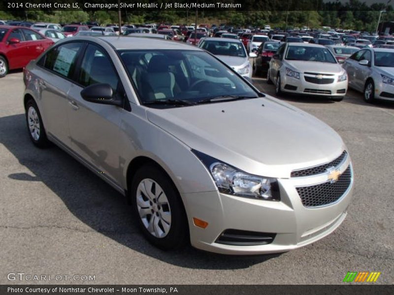 Champagne Silver Metallic / Jet Black/Medium Titanium 2014 Chevrolet Cruze LS