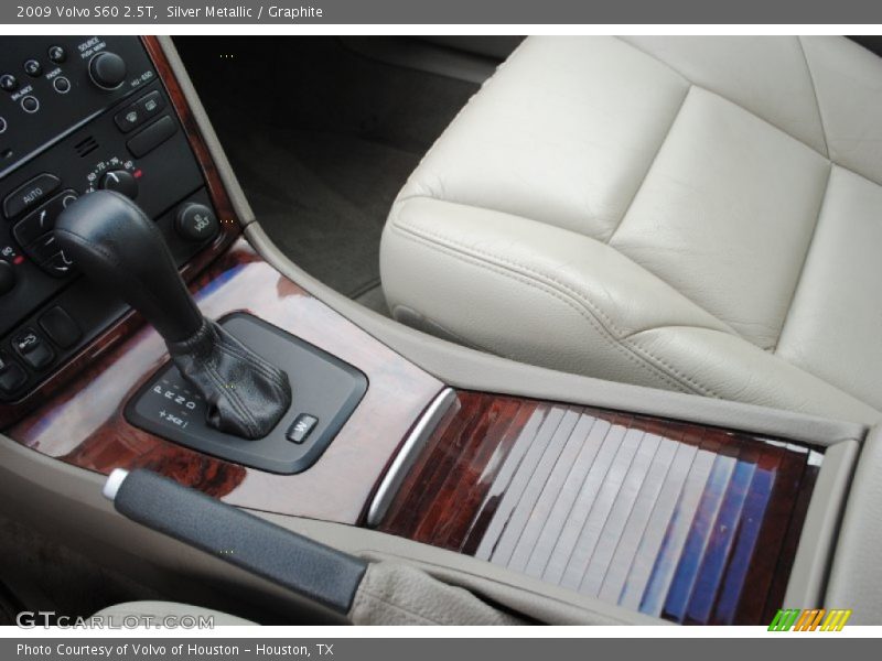 Silver Metallic / Graphite 2009 Volvo S60 2.5T