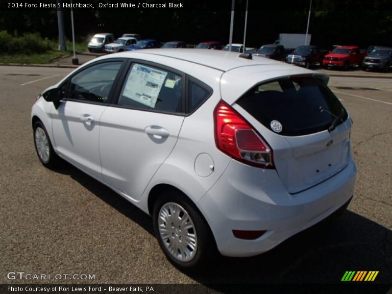 Oxford White / Charcoal Black 2014 Ford Fiesta S Hatchback