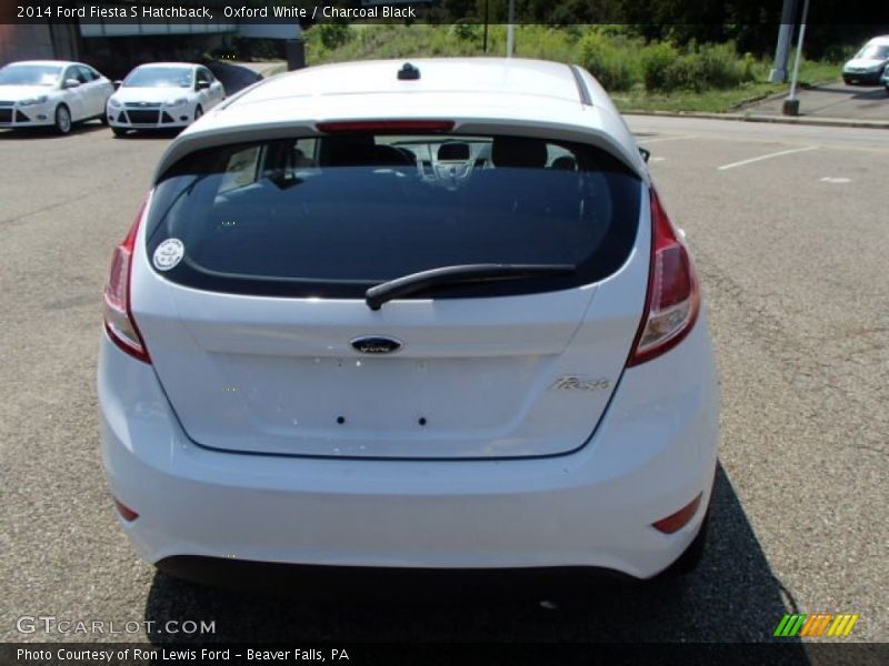 Oxford White / Charcoal Black 2014 Ford Fiesta S Hatchback