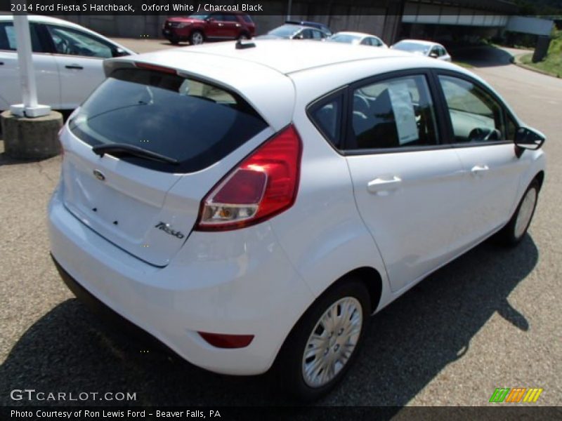Oxford White / Charcoal Black 2014 Ford Fiesta S Hatchback
