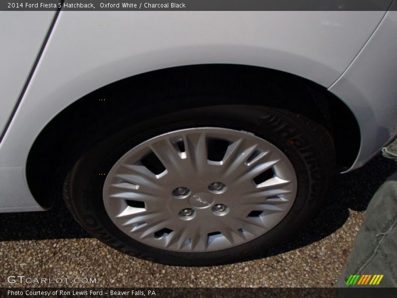 Oxford White / Charcoal Black 2014 Ford Fiesta S Hatchback
