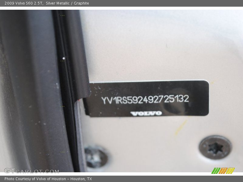 Silver Metallic / Graphite 2009 Volvo S60 2.5T