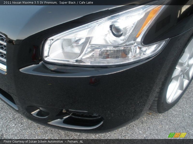 Super Black / Cafe Latte 2011 Nissan Maxima 3.5 SV Premium