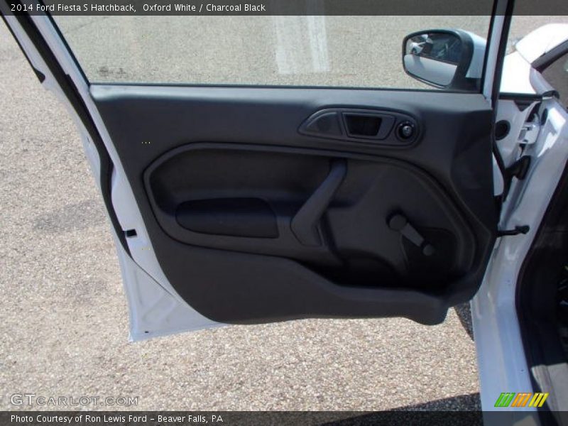 Oxford White / Charcoal Black 2014 Ford Fiesta S Hatchback