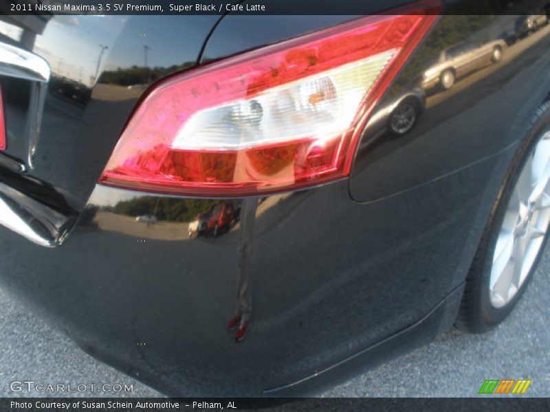 Super Black / Cafe Latte 2011 Nissan Maxima 3.5 SV Premium