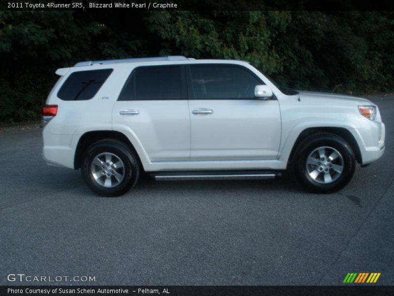 Blizzard White Pearl / Graphite 2011 Toyota 4Runner SR5