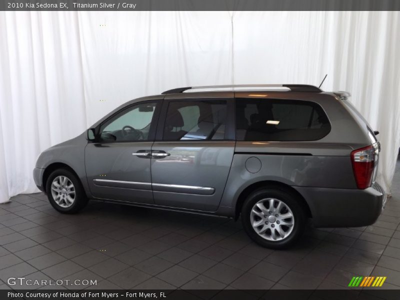 Titanium Silver / Gray 2010 Kia Sedona EX