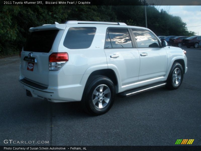 Blizzard White Pearl / Graphite 2011 Toyota 4Runner SR5
