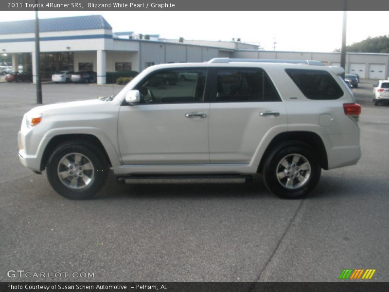 Blizzard White Pearl / Graphite 2011 Toyota 4Runner SR5