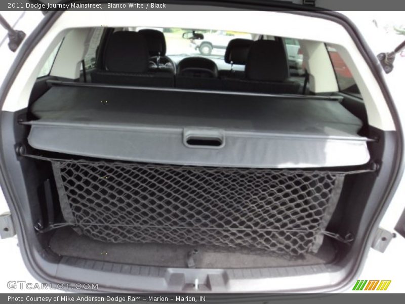 Bianco White / Black 2011 Dodge Journey Mainstreet