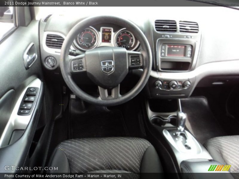 Bianco White / Black 2011 Dodge Journey Mainstreet