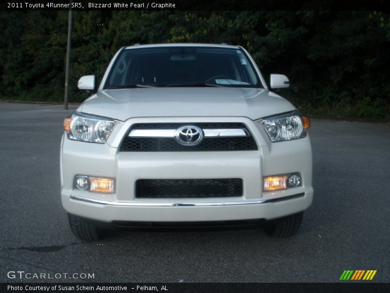 Blizzard White Pearl / Graphite 2011 Toyota 4Runner SR5