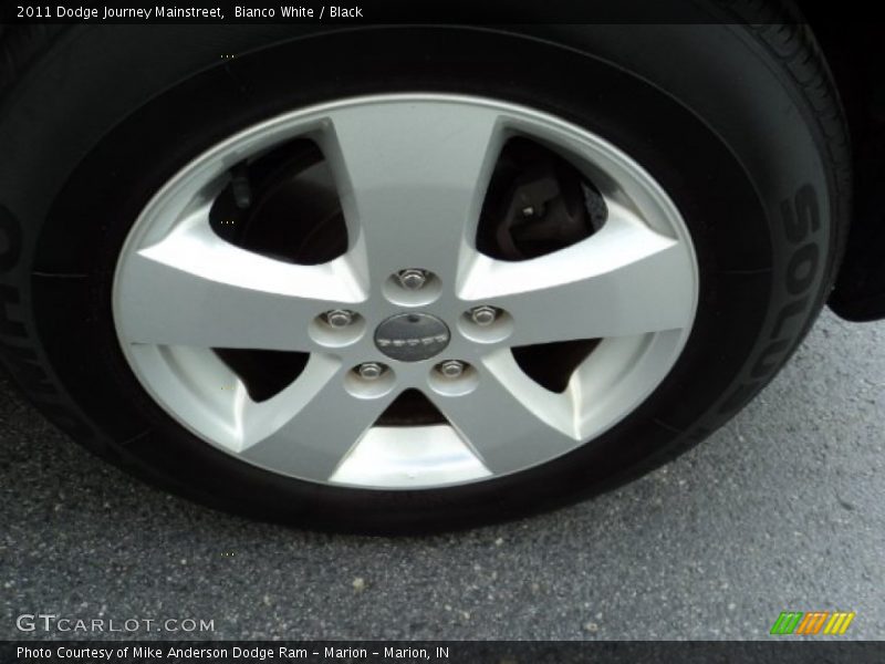Bianco White / Black 2011 Dodge Journey Mainstreet