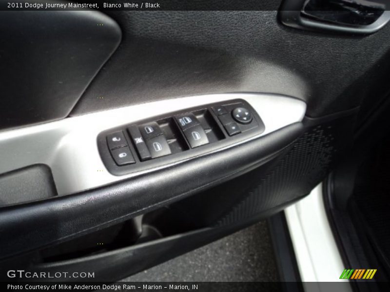 Bianco White / Black 2011 Dodge Journey Mainstreet