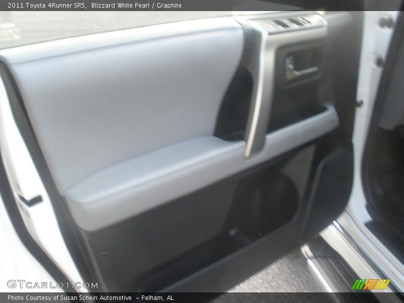 Blizzard White Pearl / Graphite 2011 Toyota 4Runner SR5