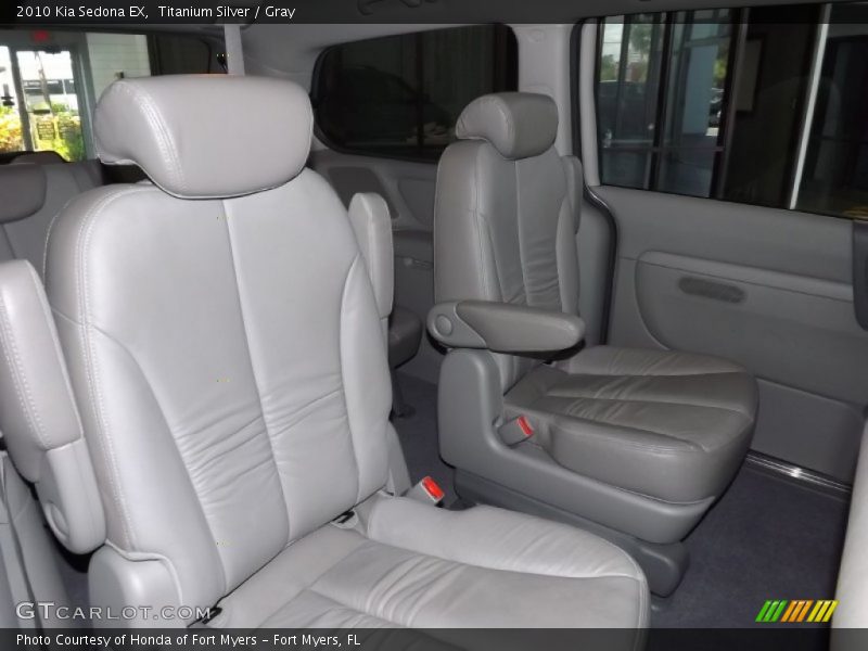 Titanium Silver / Gray 2010 Kia Sedona EX