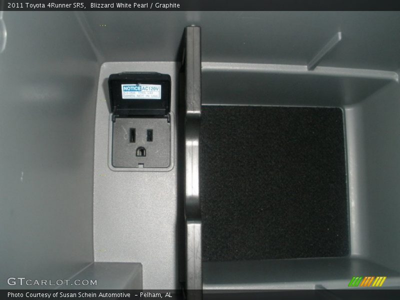 Blizzard White Pearl / Graphite 2011 Toyota 4Runner SR5