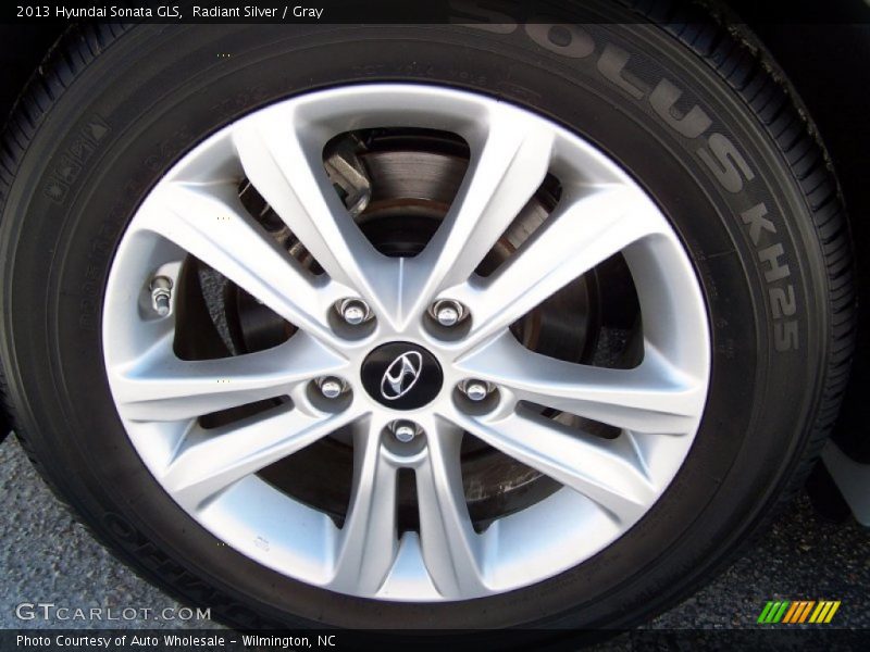 Radiant Silver / Gray 2013 Hyundai Sonata GLS