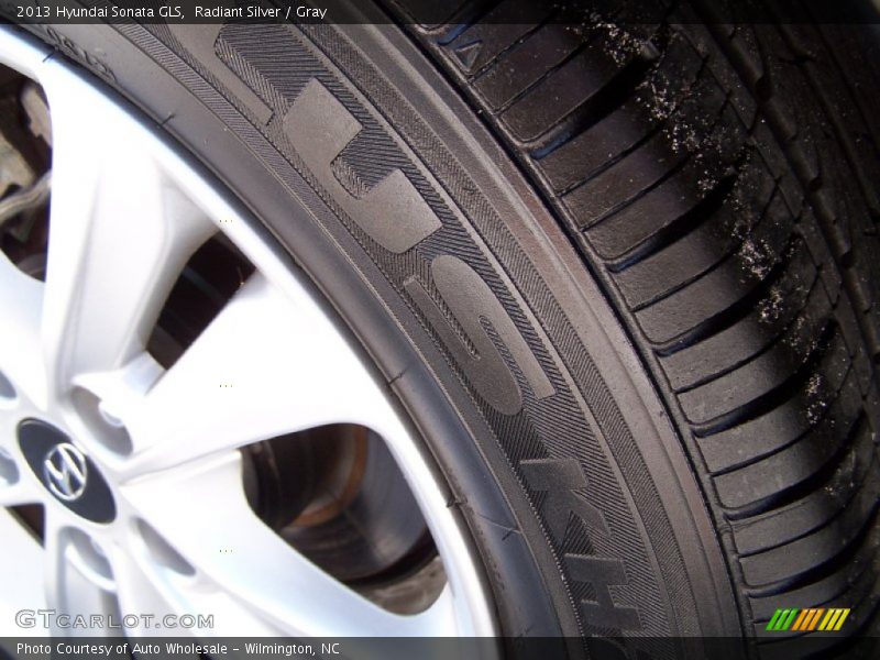 Radiant Silver / Gray 2013 Hyundai Sonata GLS