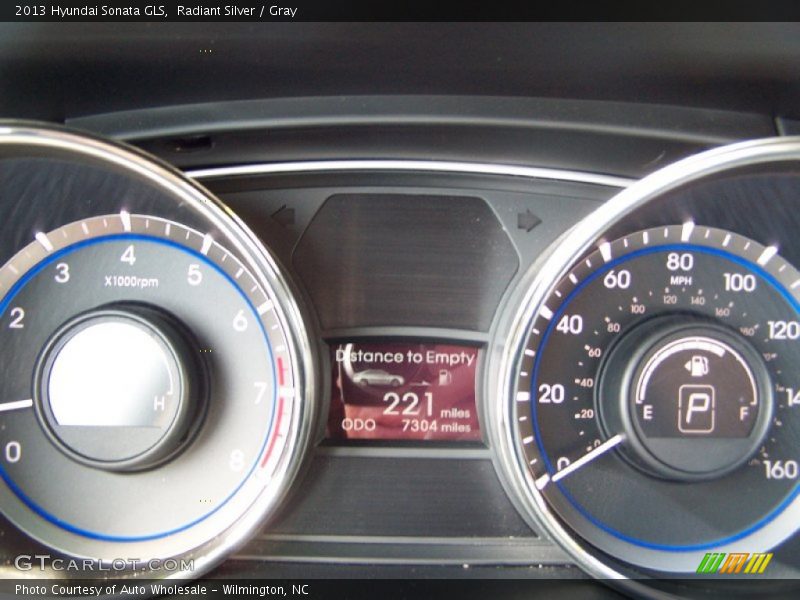 Radiant Silver / Gray 2013 Hyundai Sonata GLS