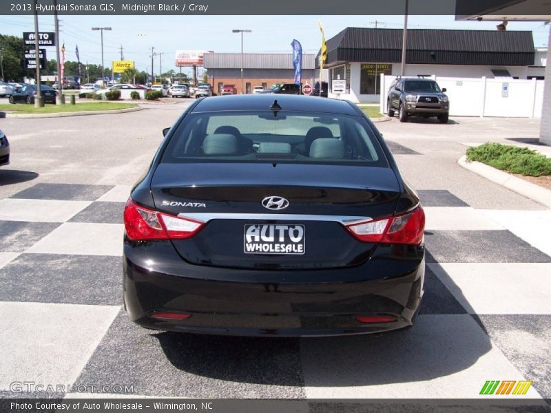 Midnight Black / Gray 2013 Hyundai Sonata GLS