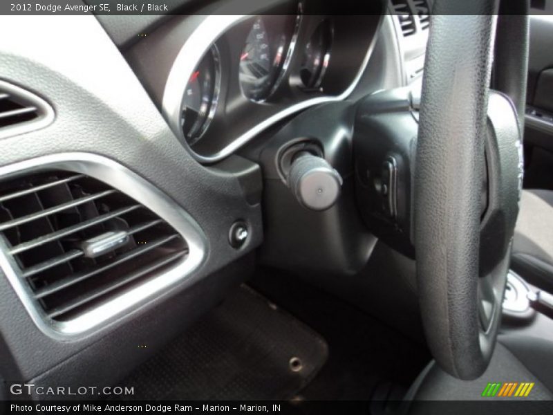Black / Black 2012 Dodge Avenger SE